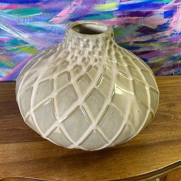 Vase - Picture 2 of 4